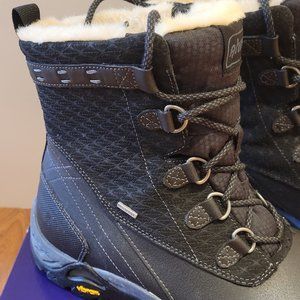 Ahnu ORIGINAL RARE! Twain Harte Winter Walking Boot NWOT
